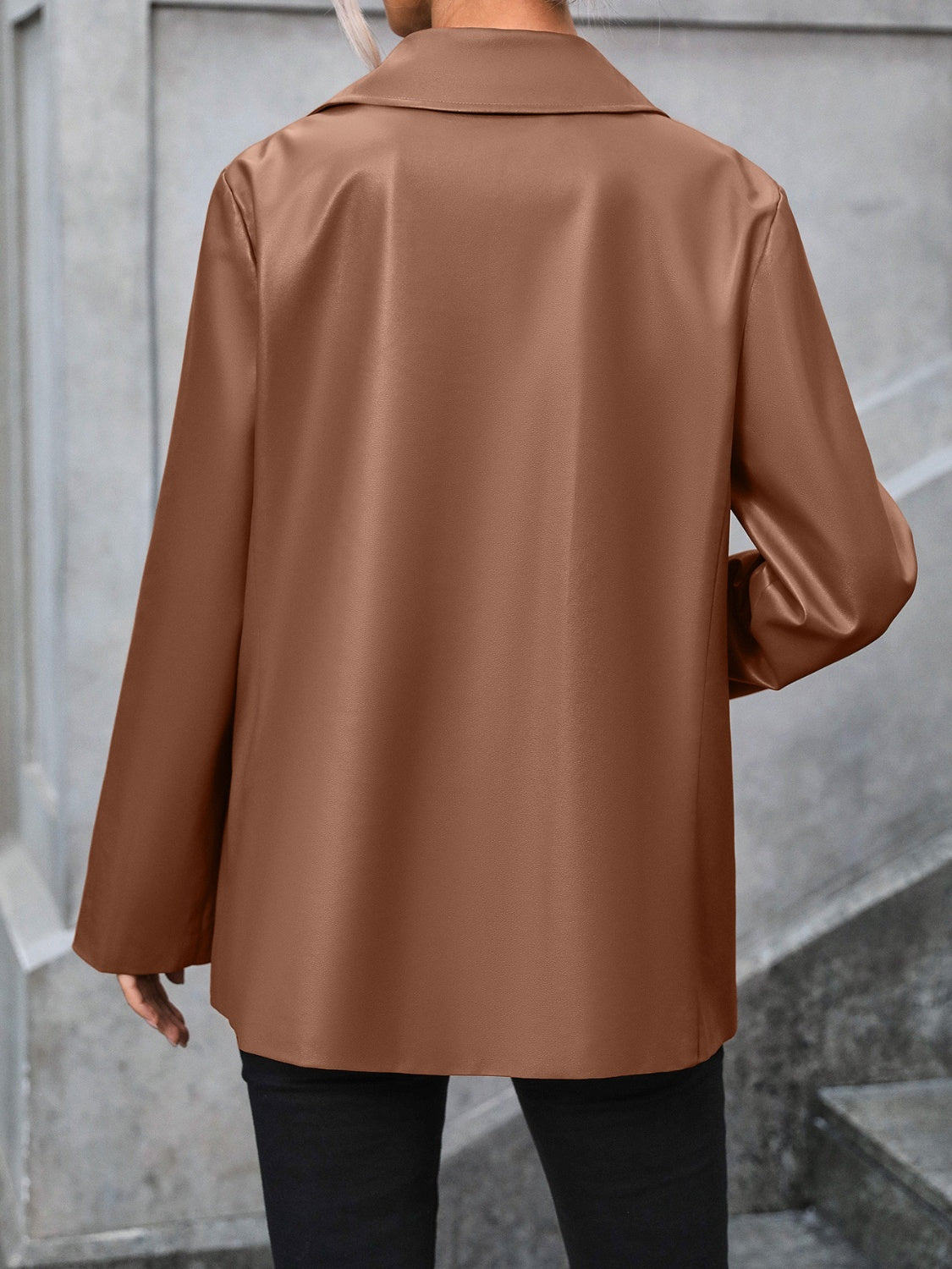 Barranca Pocketed Button Up Collared Neck Blazer