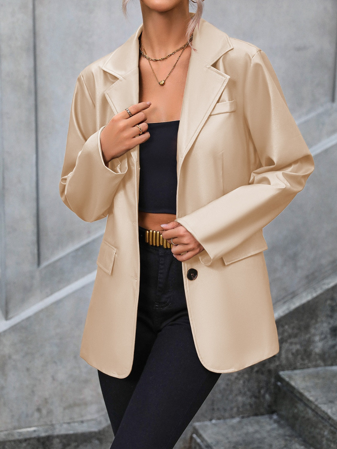 Barranca Pocketed Button Up Collared Neck Blazer