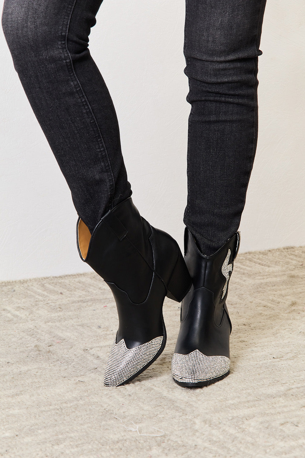 Rhinestone Cowgirl Pointed  Boots